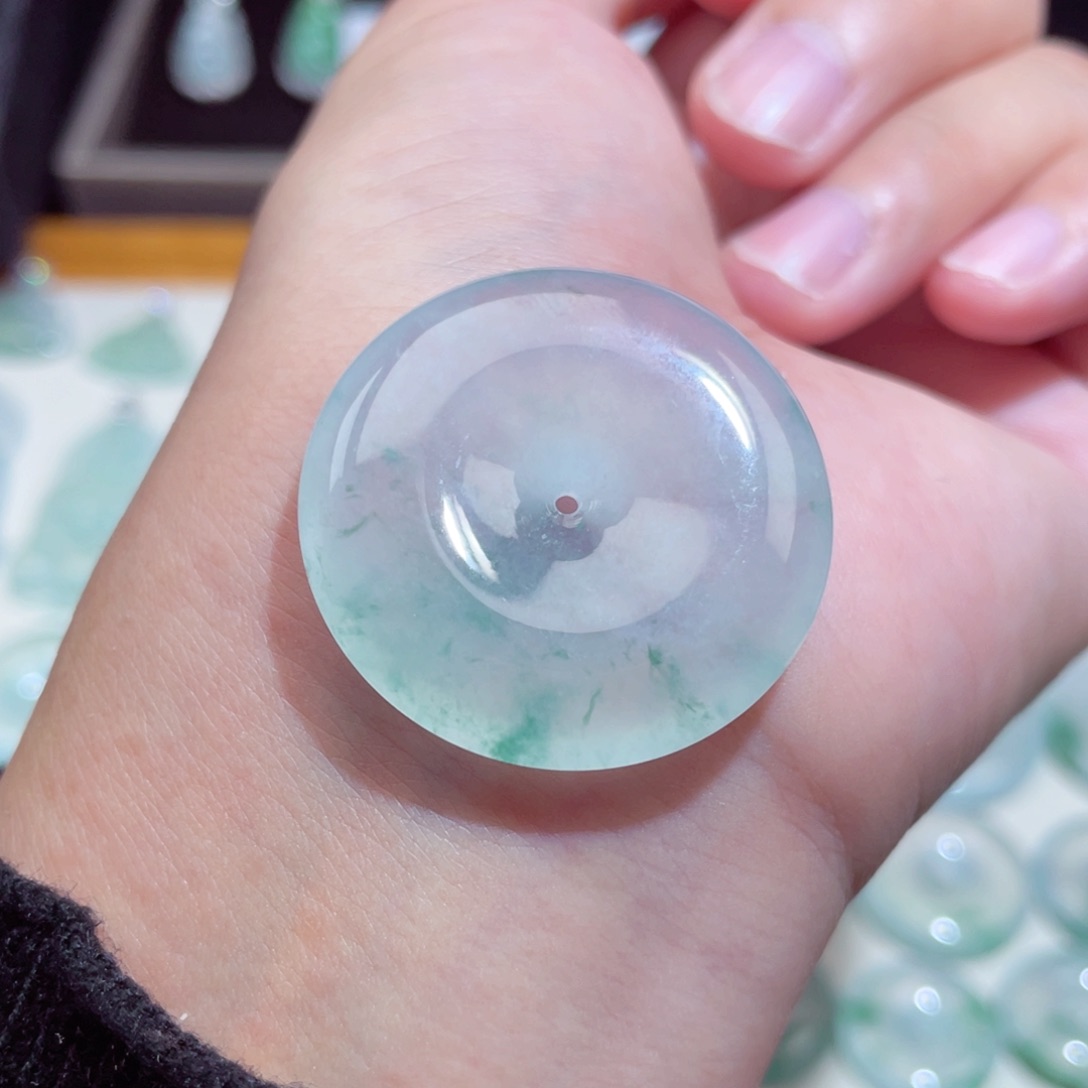 颈饰未镶嵌翡翠扣子