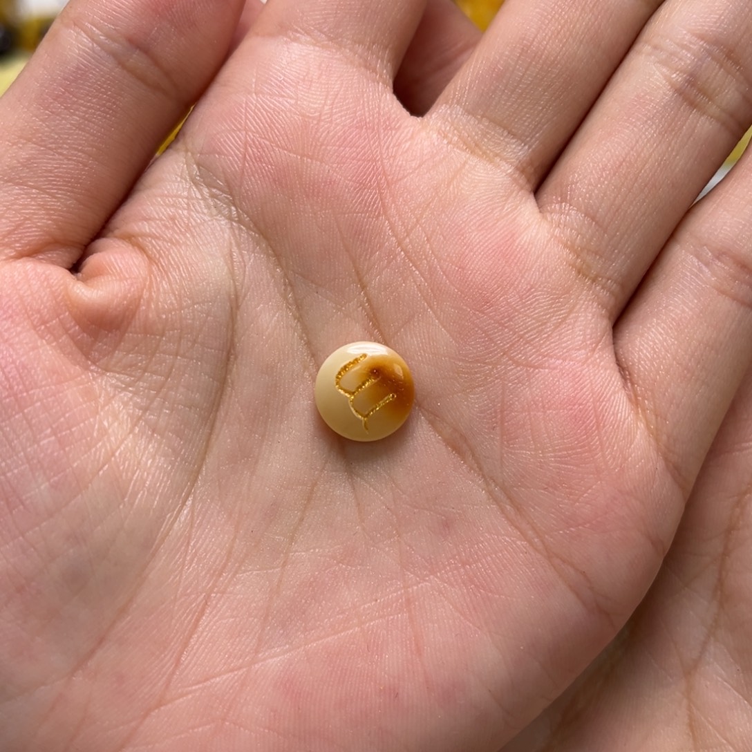 *****琥珀未镶嵌裸石天然琥珀