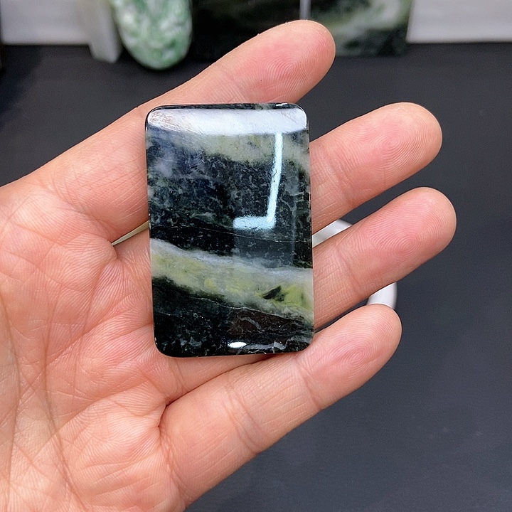 独山玉无事牌未镶嵌