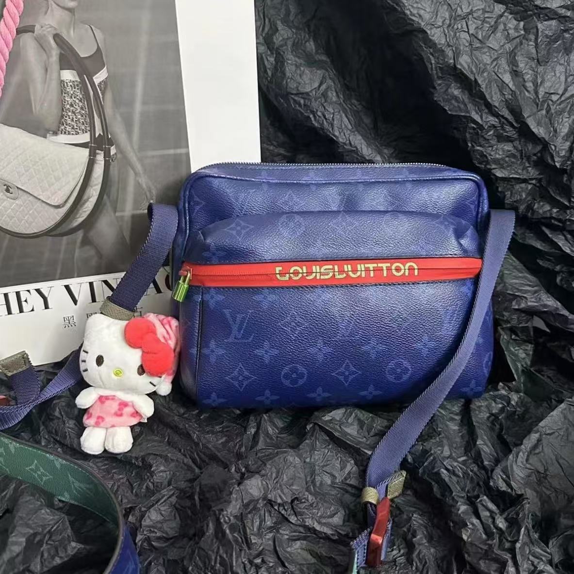 95新 LouisVuitton/路易威登 蓝色相机邮差包 17年 11709339