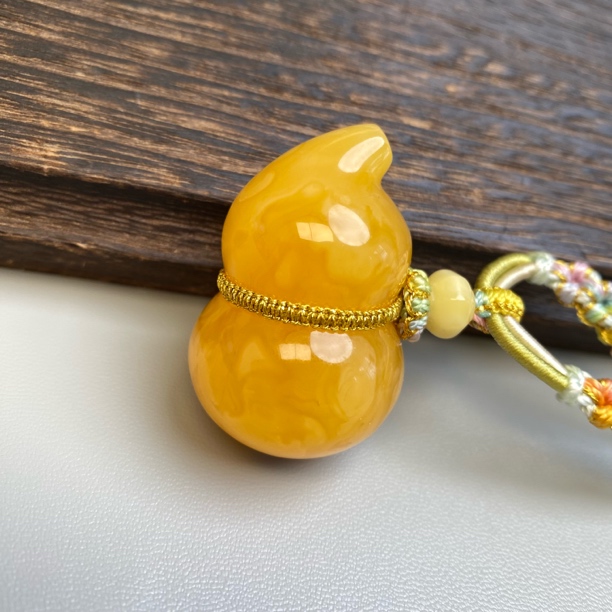 14.45克41.6×26.4mm焦皮料浓蜡妖花蜜蜡葫芦无事牌水滴把件毛衣链