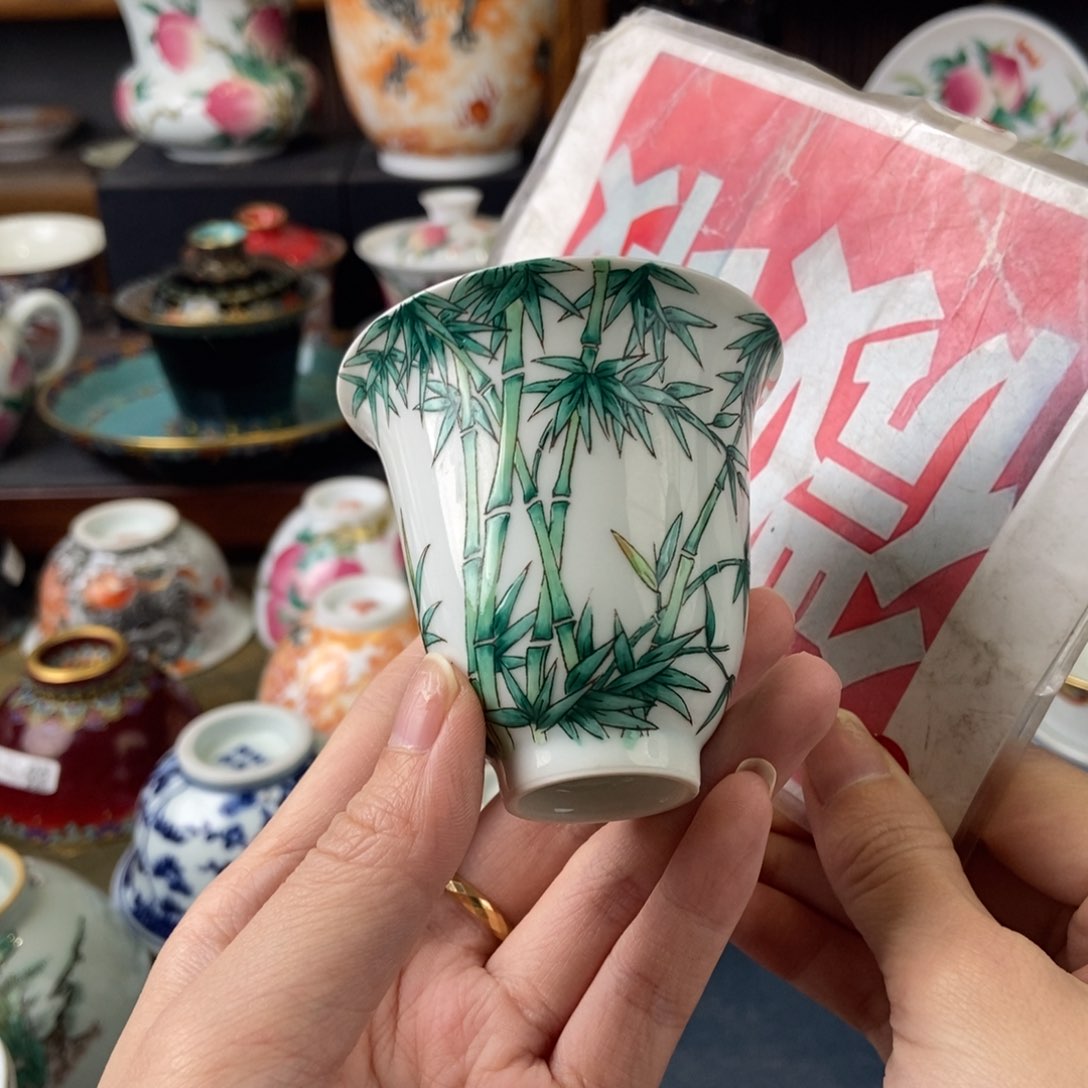 陶瓷艺术家的作品是一种