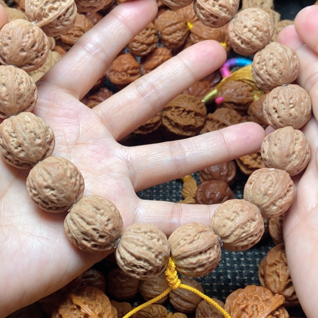 桃核手串白茬足球手持