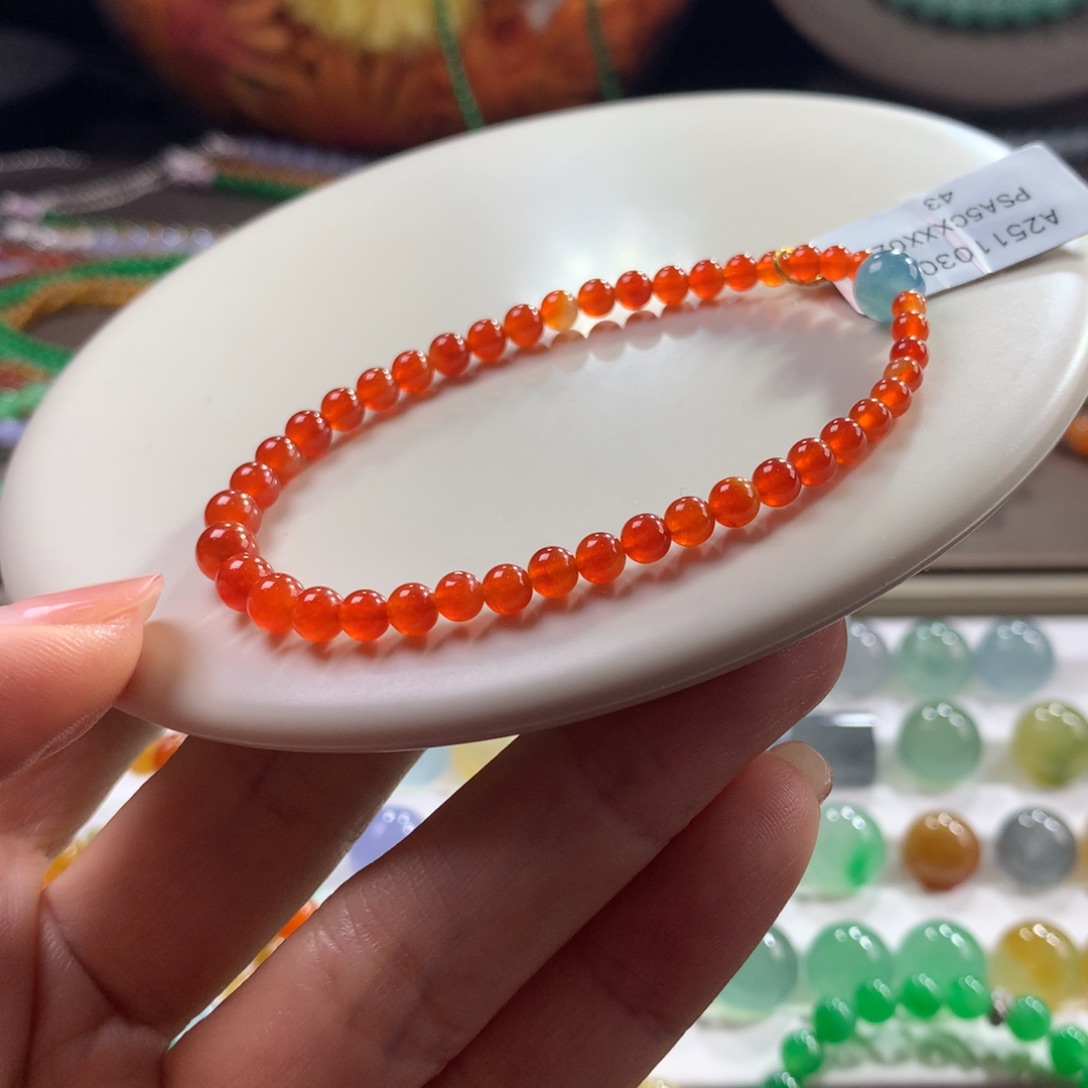 翡翠未镶嵌手链！天然高冰满色红翡卡3.2-5.3