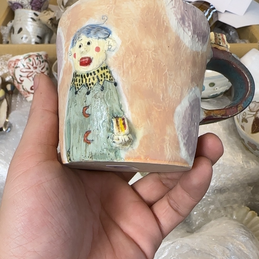 咖***@茶盏哈哈哈哈这两种表情笑