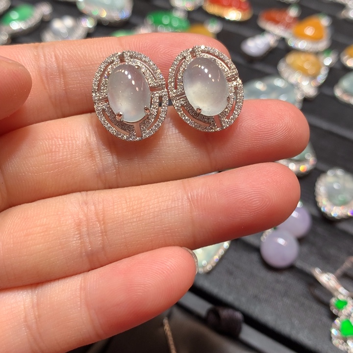 【闪购商品】18K金镶嵌翡翠耳饰翡翠