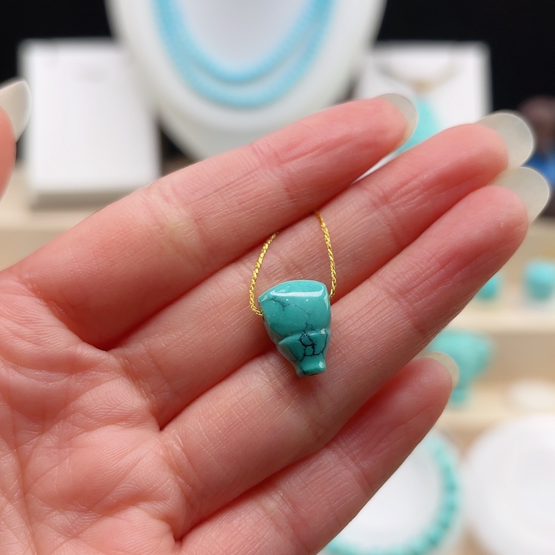 绿松石配饰未镶嵌飞**慧