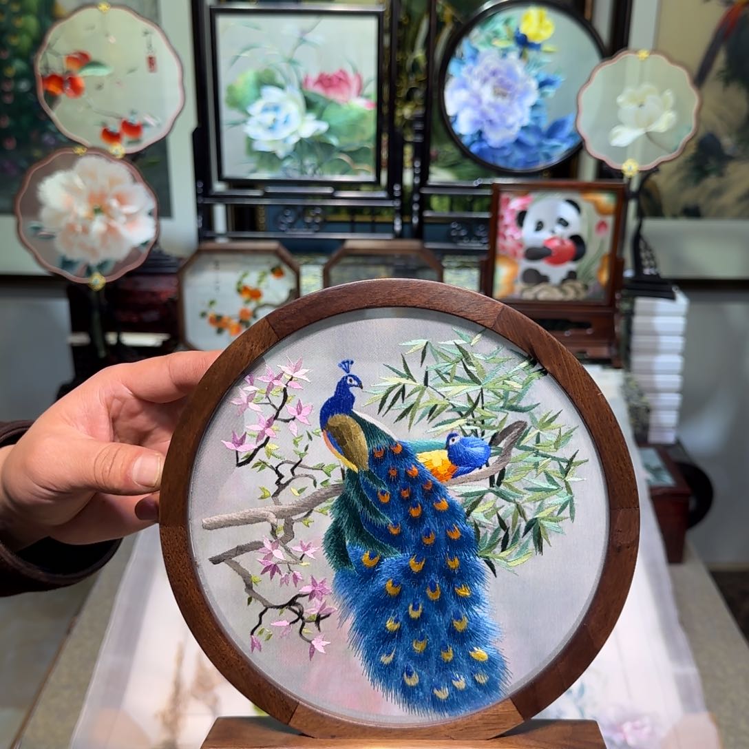 刺绣刺绣工艺精湛