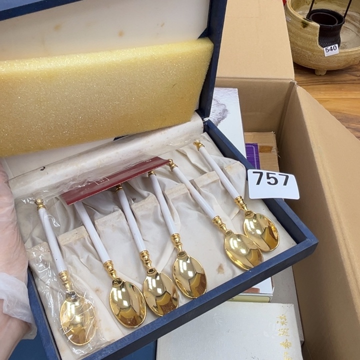 呀工艺品摆件瓷器摆件正能量