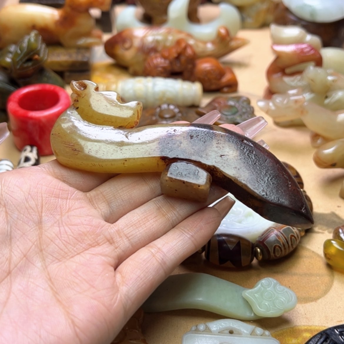 【闪购商品】蛇纹石玉颈饰未镶嵌