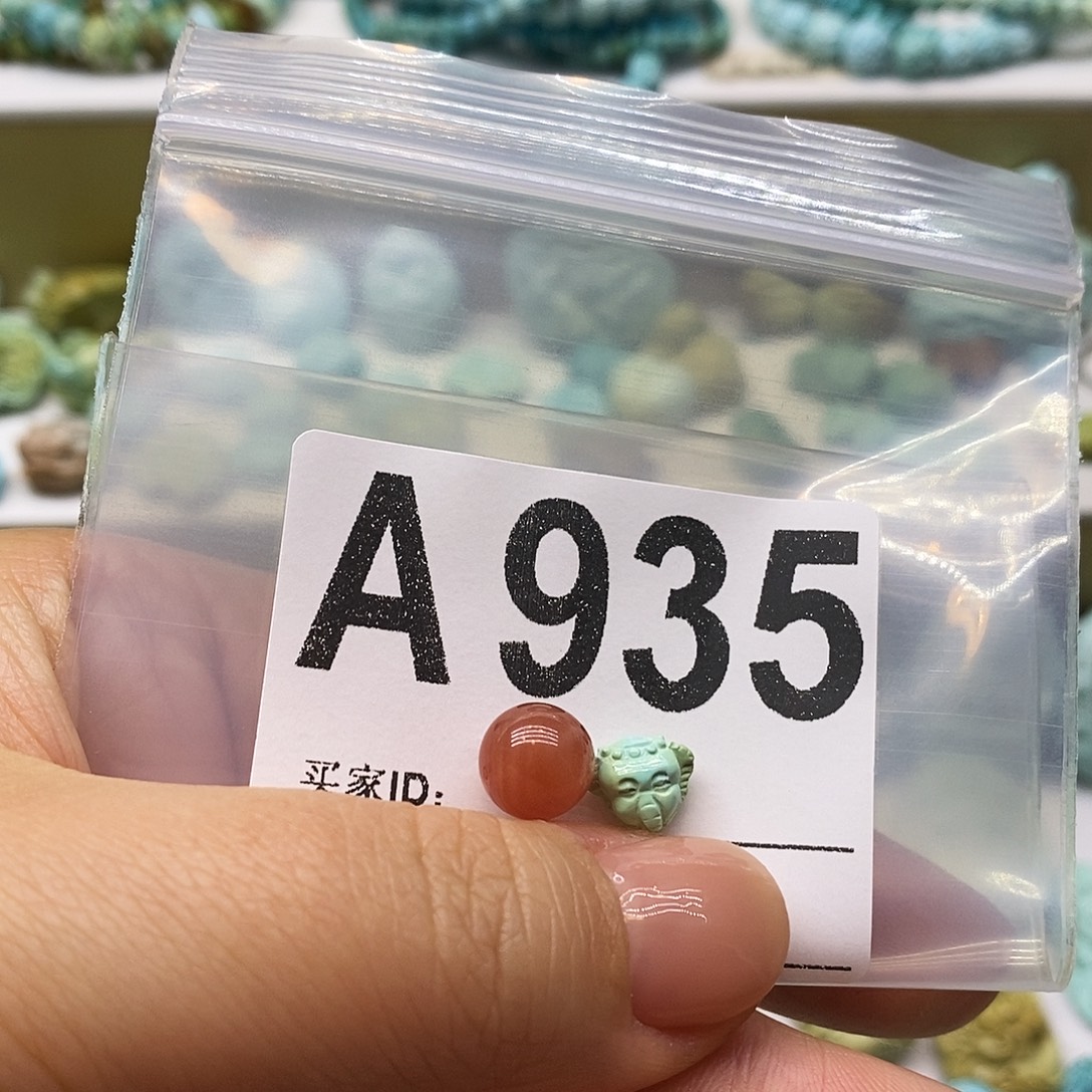 南红玛瑙未镶嵌珠宝奇石