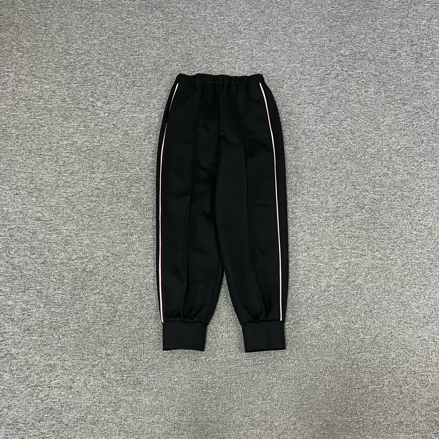 99新 AMIPARIS Prada 普拉达 背后三角标 运动束腿卫裤 XS码 99新