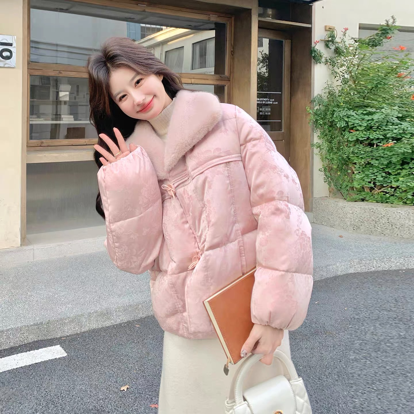 冬季新款国风提花翻领羽绒服短款女款宽松保暖气质外套时尚6886