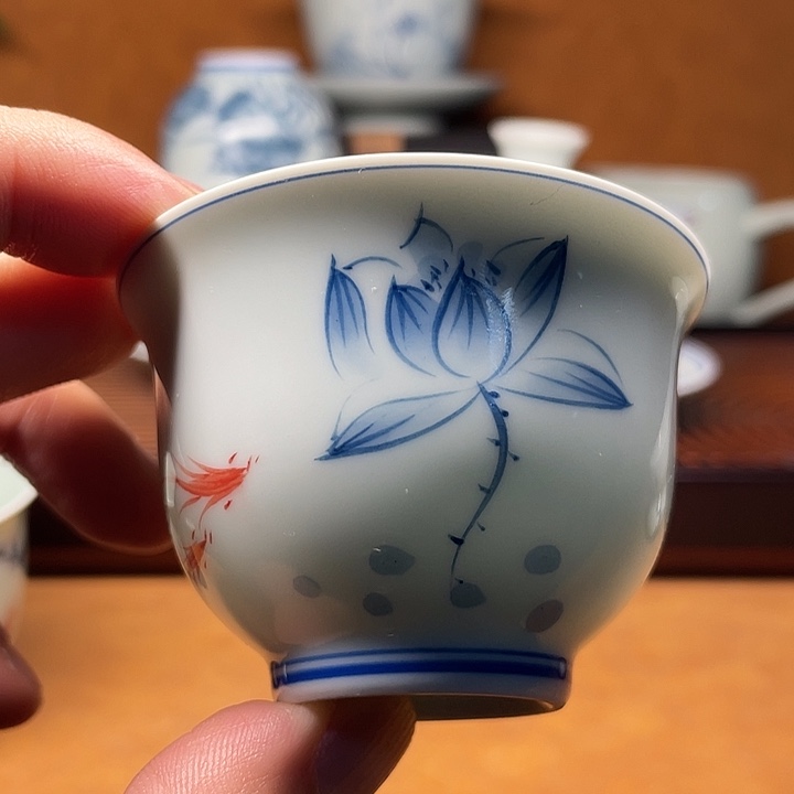 子***桐手绘荷花杯子一个