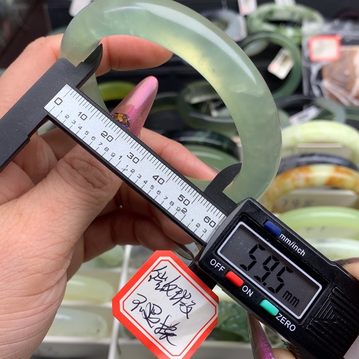 蛇纹石玉手镯未镶嵌731