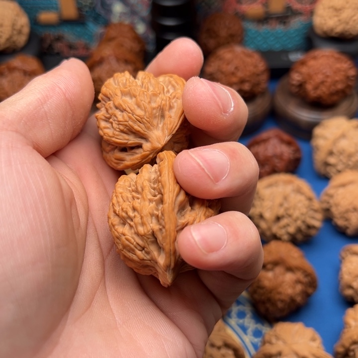 桃核吊坠仨*爹发哥哥哥哥哥哥