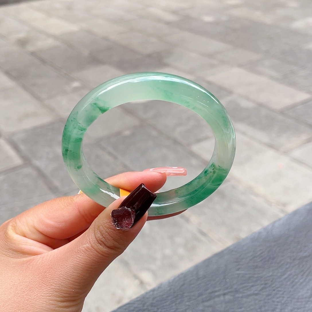 石英质玉手镯未镶嵌13