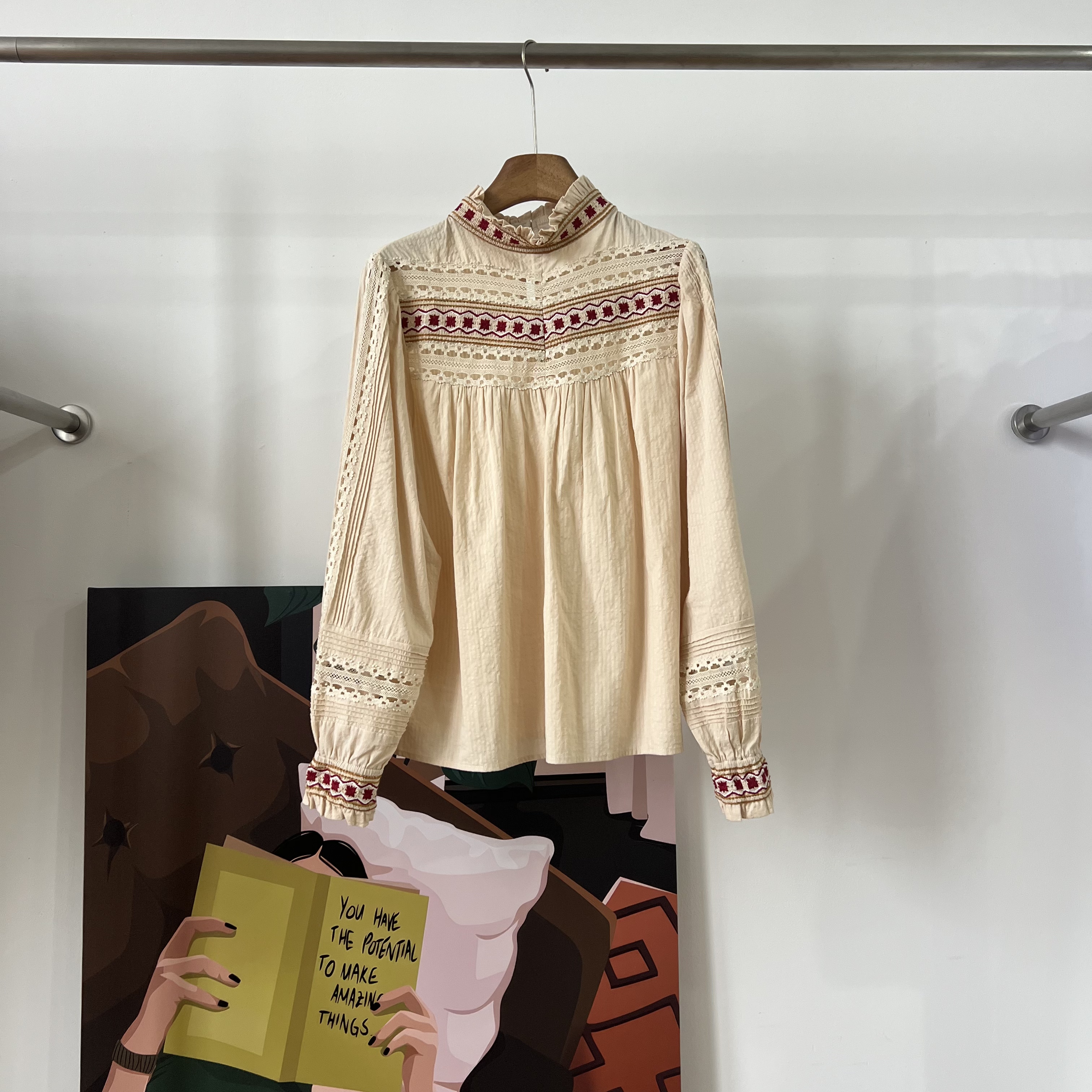 ZIZAI  春季新款法式花边撞色半高领刺绣衬衫12301