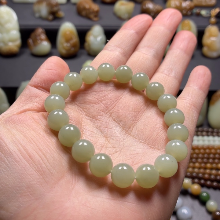 和田玉未镶嵌手串