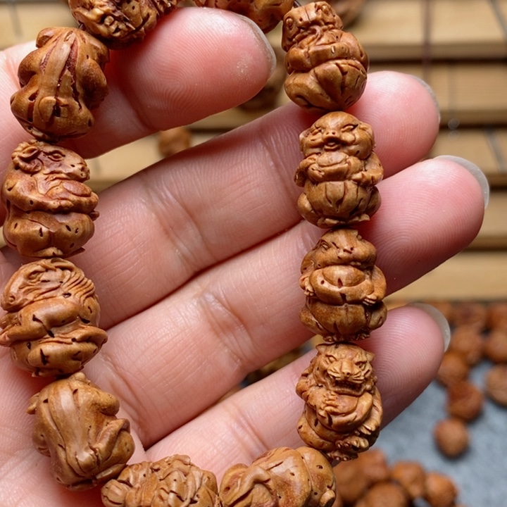 桃核雕刻十二生肖