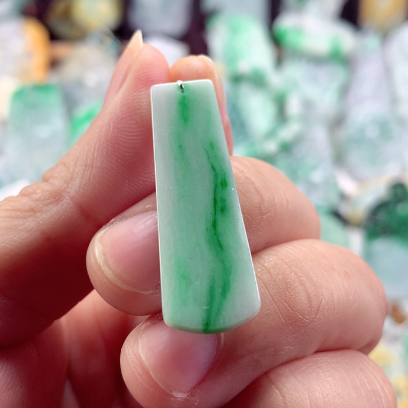 【闪购商品】翡翠吊坠(不含链)未镶嵌