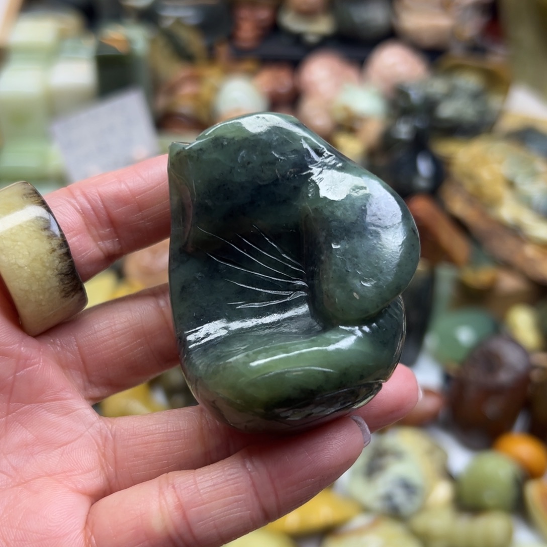 岫岩河磨玉（透闪石质玉）未镶嵌颈饰河磨玉手玩