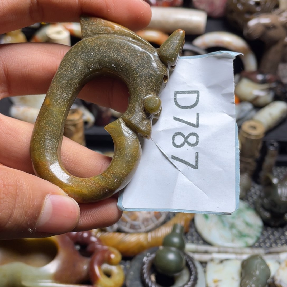 和田玉（糖玉）挂件未镶嵌