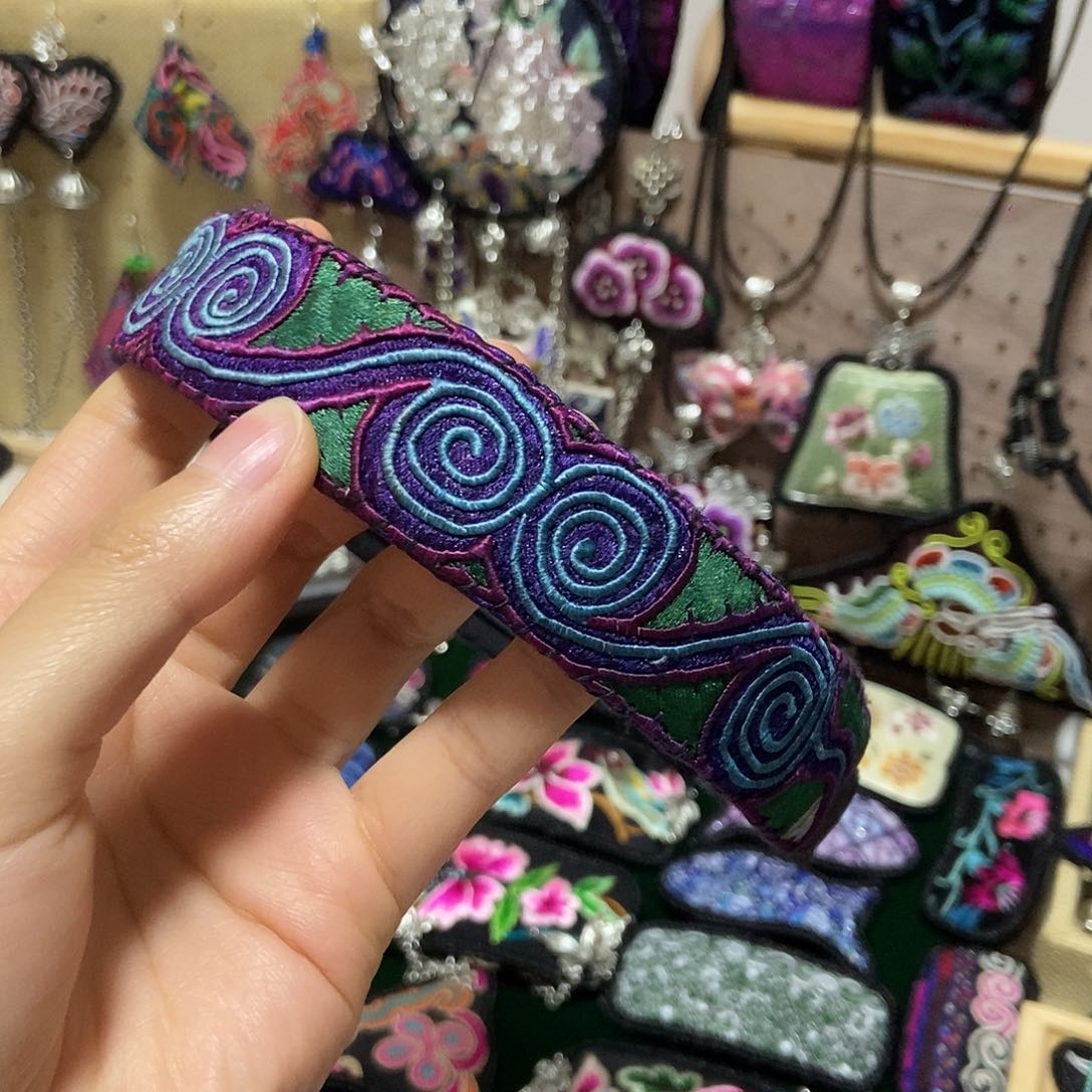 布艺非金属刺绣发箍