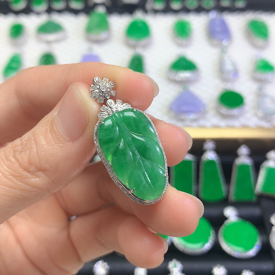 吊坠(不含链)18K金镶嵌翡翠吊坠