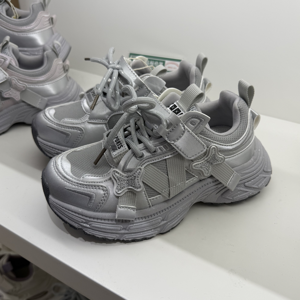 2026年款儿童女童透气防滑百搭运动老爹鞋