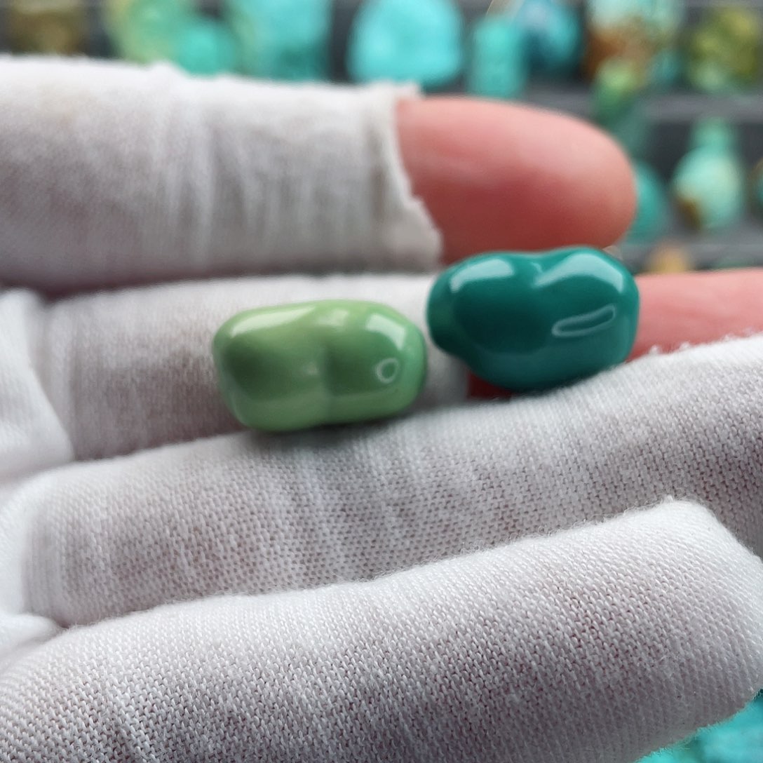 绿松石颈饰未镶嵌