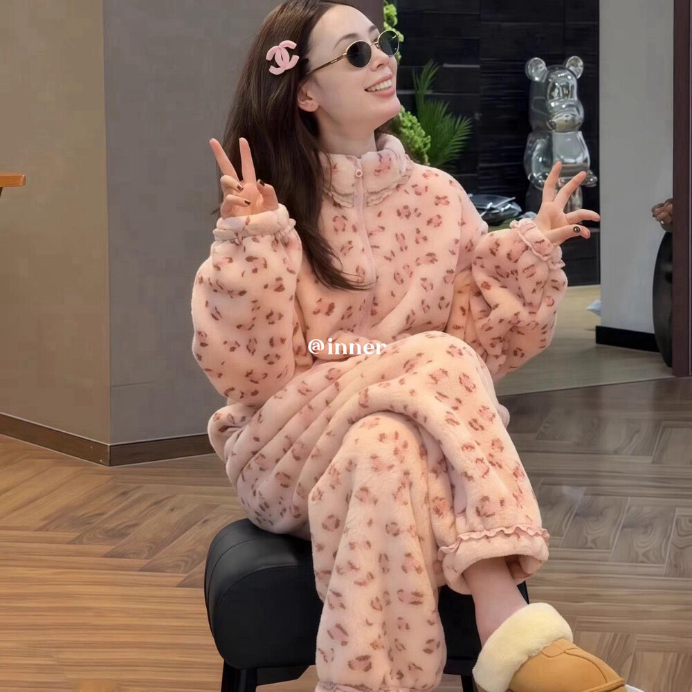 正版爆款粉色豹纹立领加厚珊瑚绒睡衣套装女冬季保暖家居服