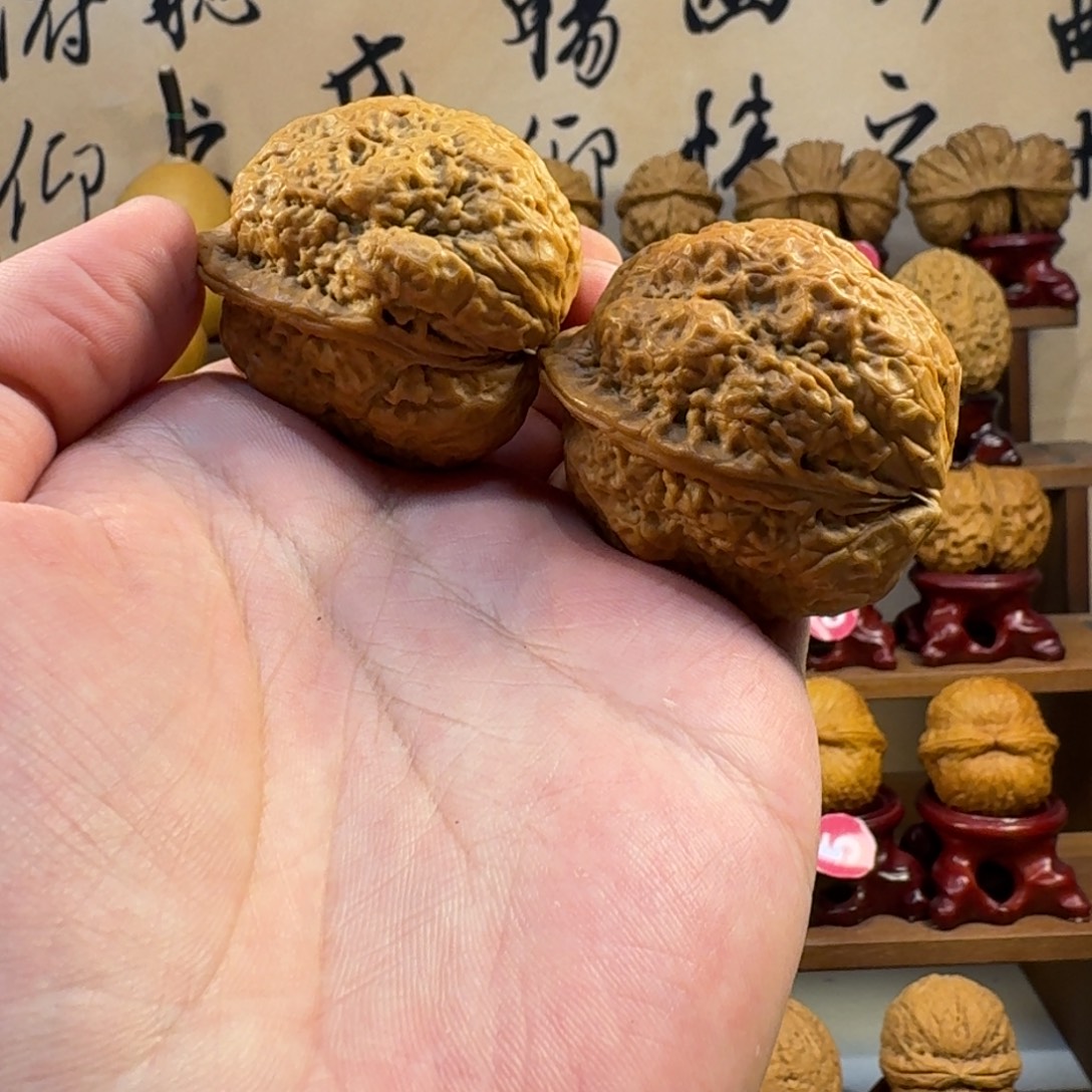 铁核桃把件上古蟾王