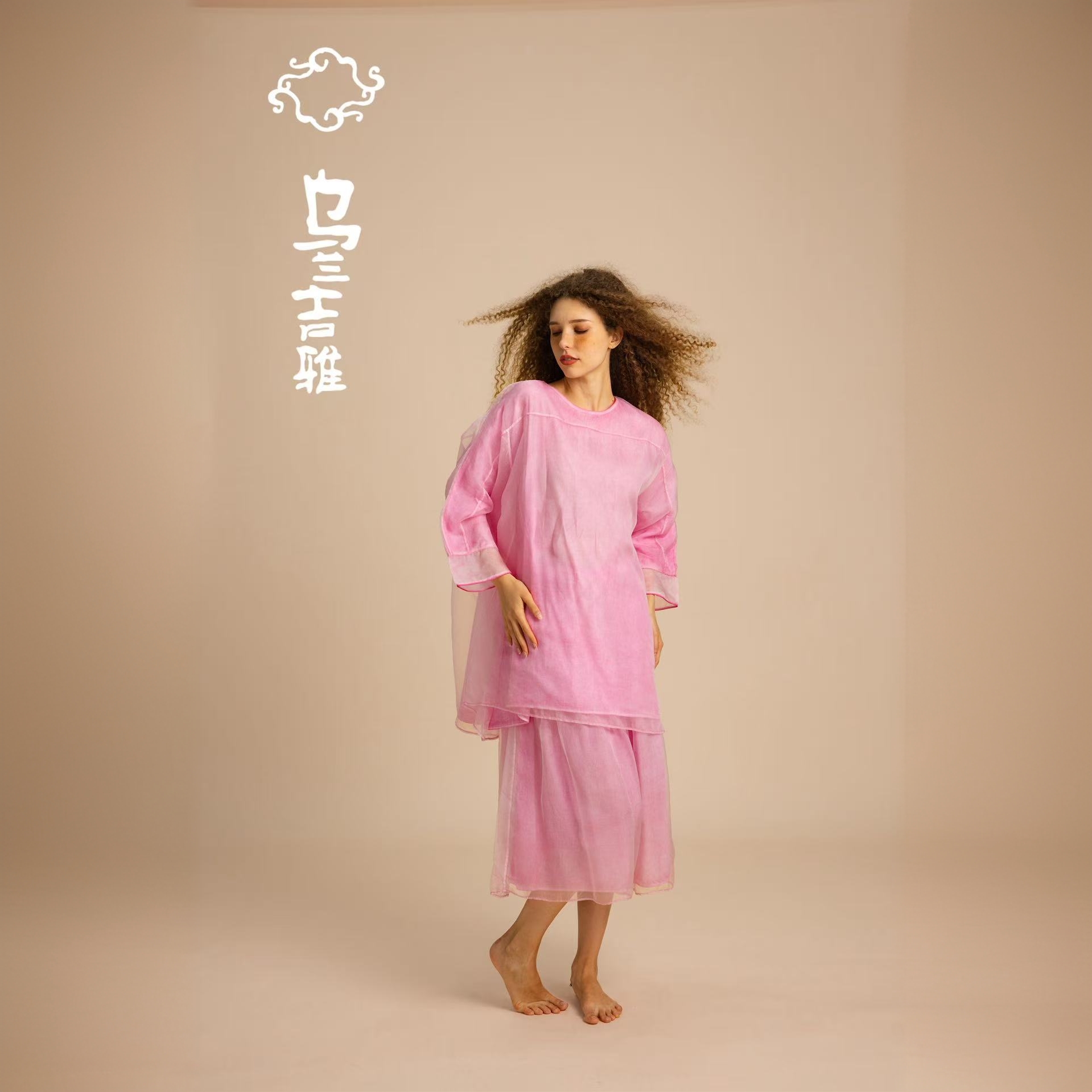 乌兰吉雅原创设计 漫春美中长