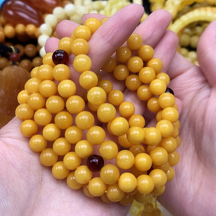 蜜蜡未镶嵌珠宝奇石