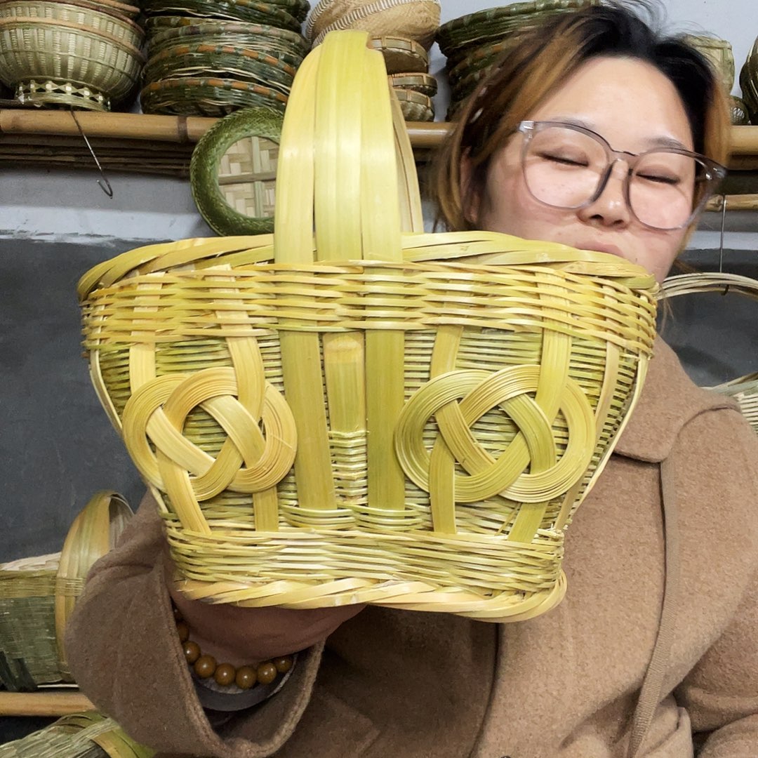 迷你款带花手提篮手工编制