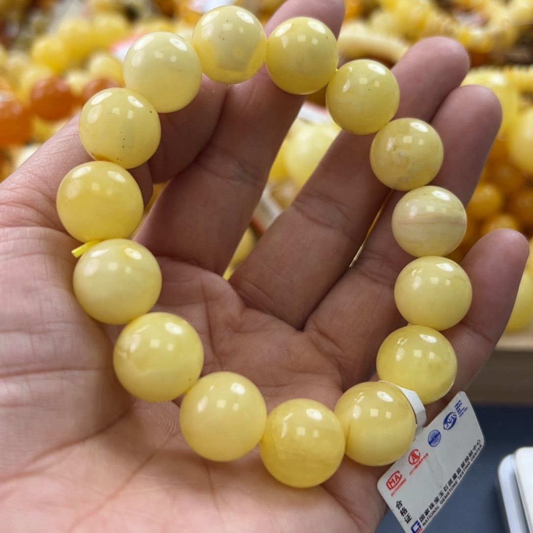 未镶嵌琥珀珠宝奇石