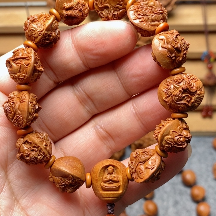 陆*明桃核手工雕刻整身十八罗汉