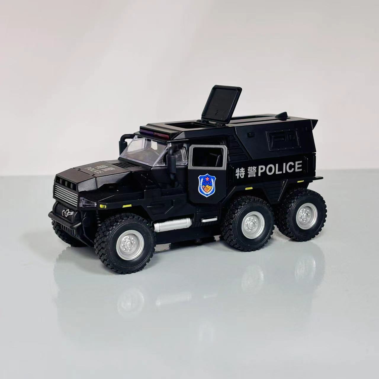 1:32合金声光特警装甲车四开门回力车