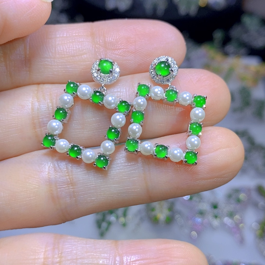 翡翠颈饰银S925镶嵌天然翡翠