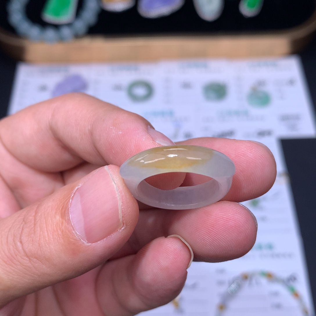 翡翠未镶嵌颈饰48小时鉴赏期退货不扣服务费