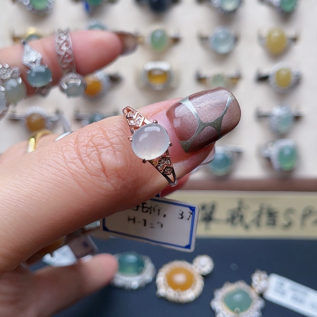 翡翠戒指未镶嵌戒指