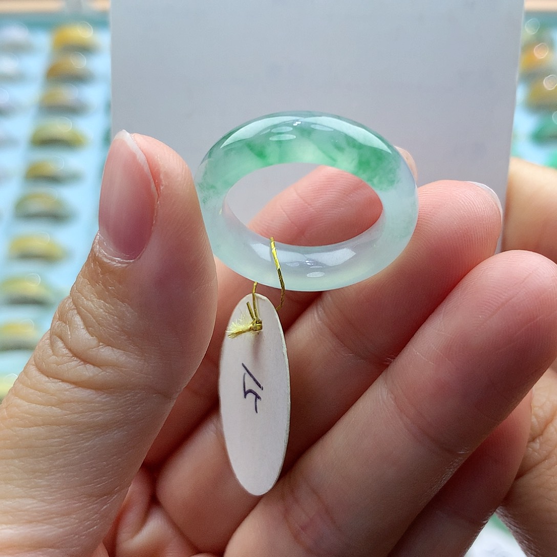 翡翠戒指未镶嵌15圈