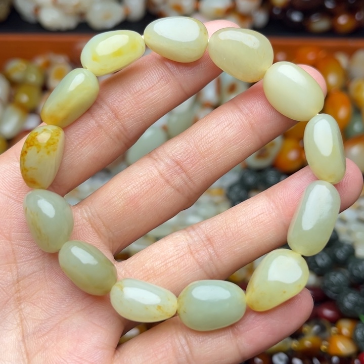 和田玉未镶嵌手链