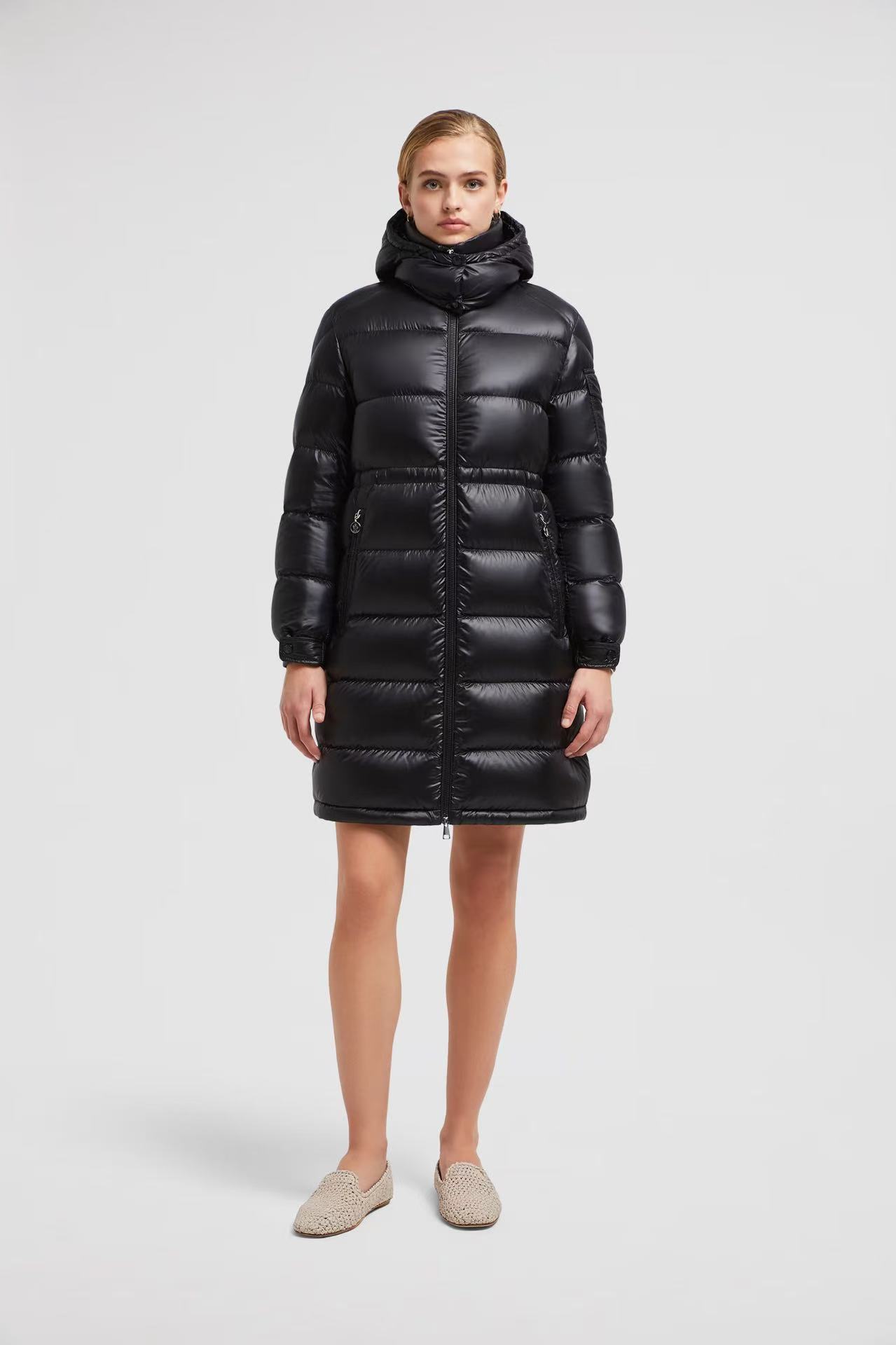 全新未使用 MONCLER Moncler女士春夏薄款长款羽绒服收腰Meillon