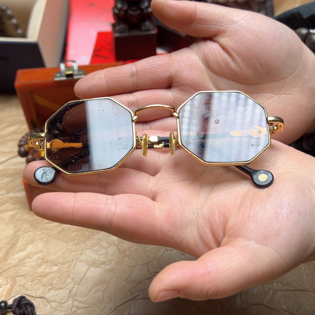 大叶紫檀（黑酸枝木类）