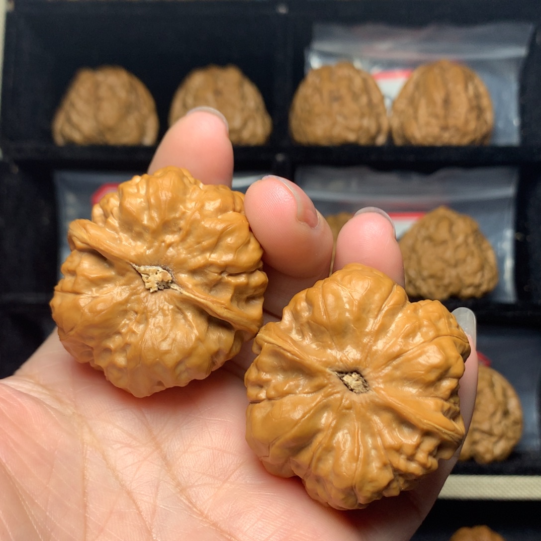 拂****文玩核桃吊坠蛤蟆头大41