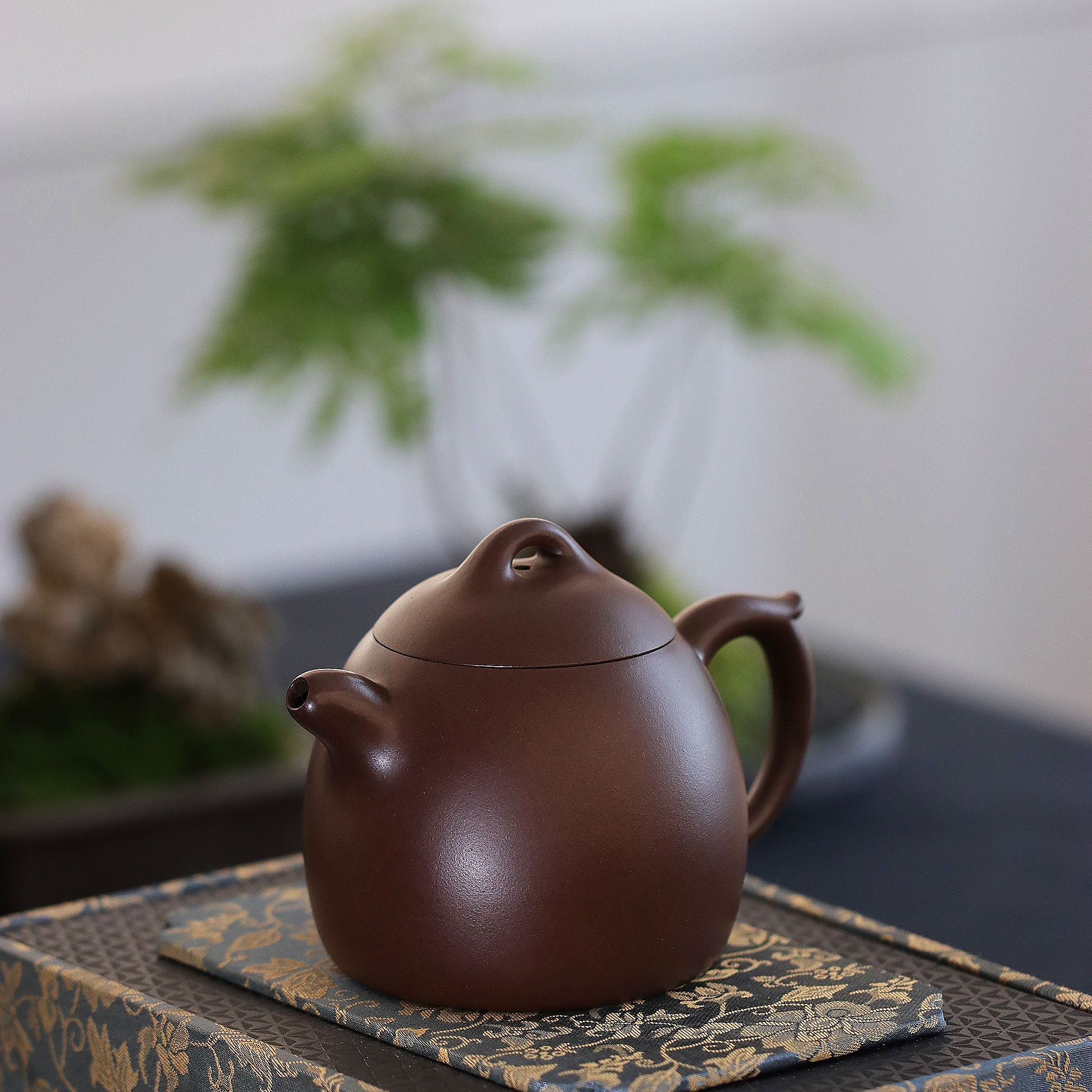 秦权壶老紫泥精工半（容量:260cc）