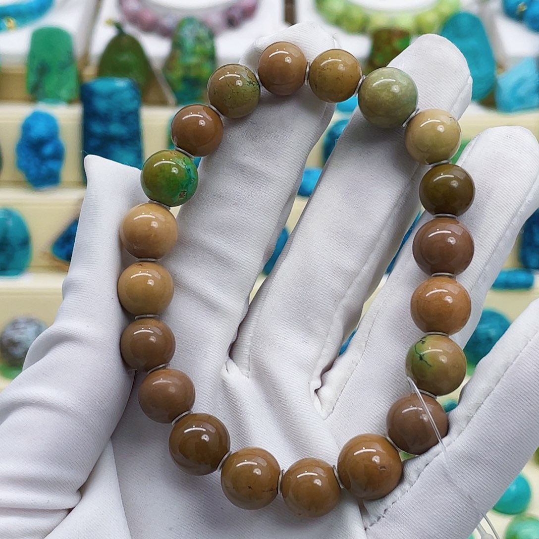 绿松石未镶嵌颈饰