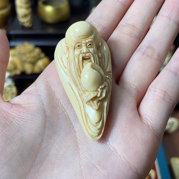 F***L树脂制品精品雕刻工艺品